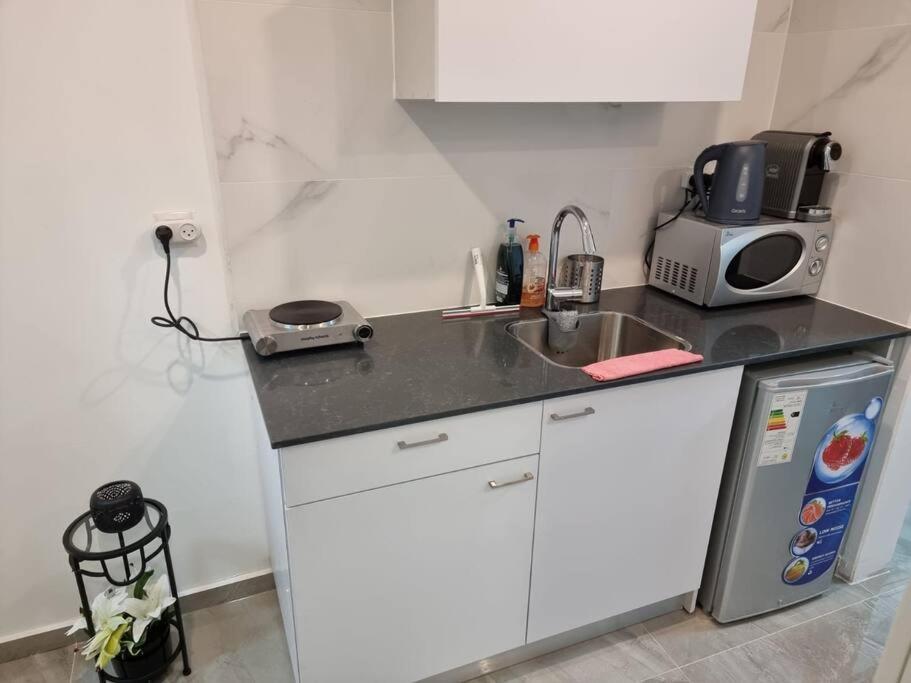 Apartmán דירת זוּגַג מפנקת עם מרפסת משגעת ונוף למפרץ. Ejlat Exteriér fotografie
