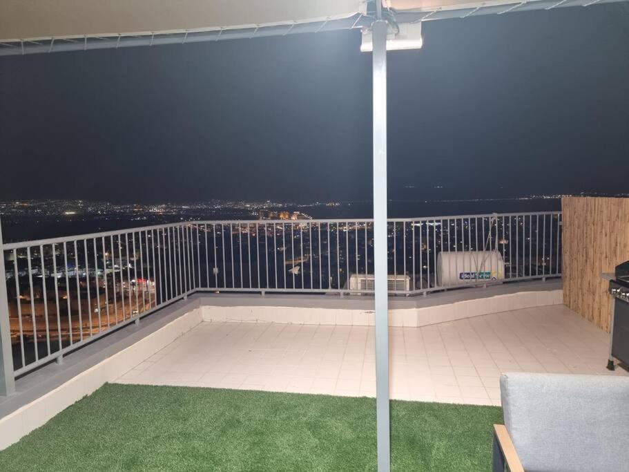 Apartmán דירת זוּגַג מפנקת עם מרפסת משגעת ונוף למפרץ. Ejlat Exteriér fotografie