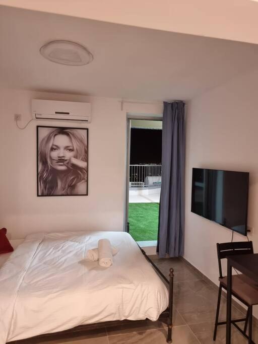 Apartmán דירת זוּגַג מפנקת עם מרפסת משגעת ונוף למפרץ. Ejlat Exteriér fotografie