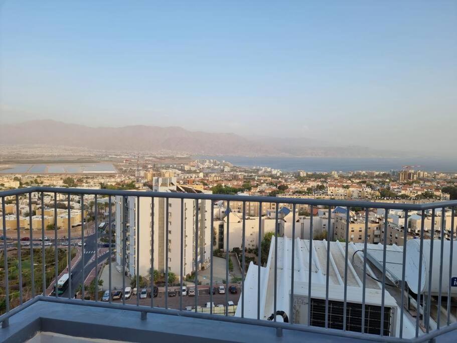 Apartmán דירת זוּגַג מפנקת עם מרפסת משגעת ונוף למפרץ. Ejlat Exteriér fotografie